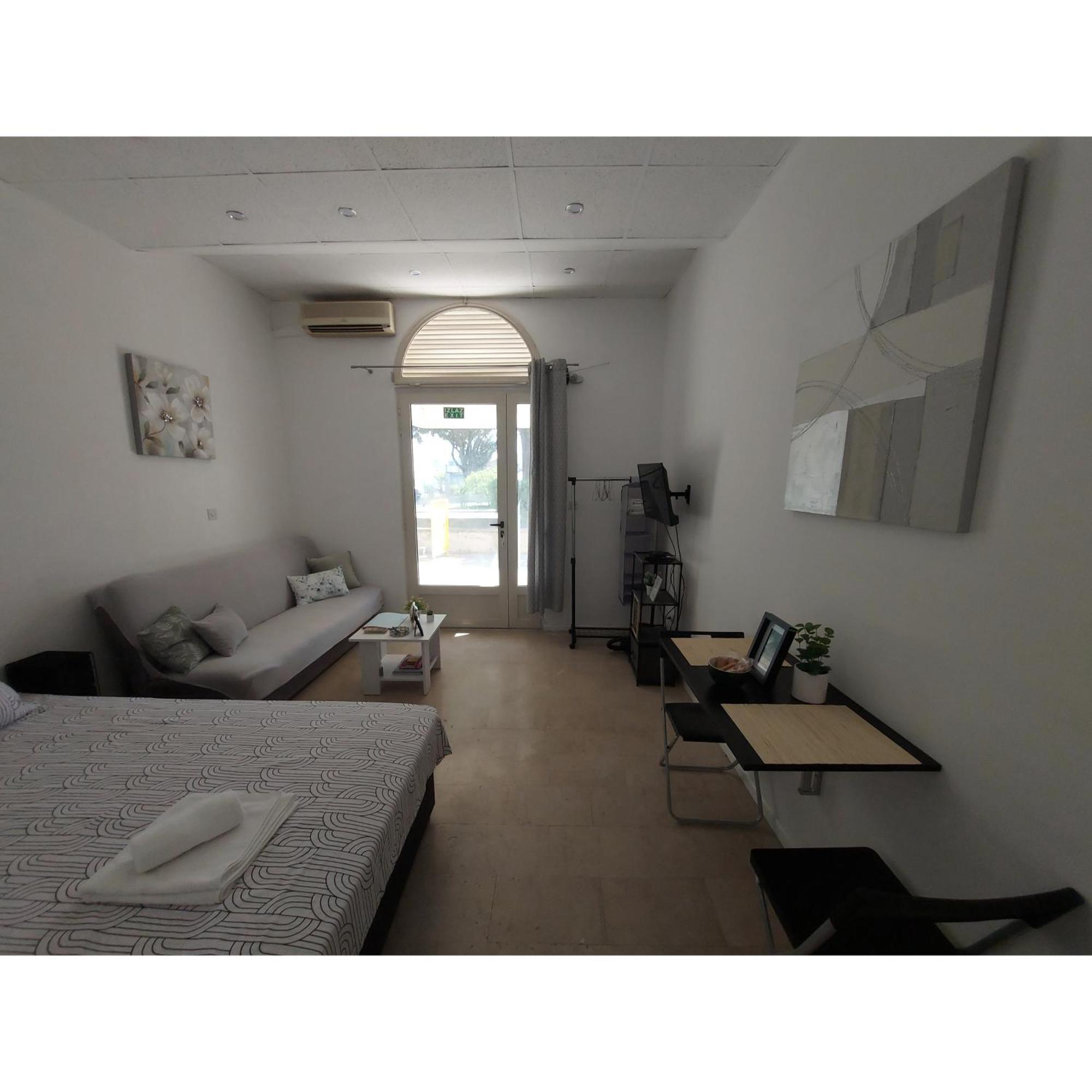 Studio Apartment Lee スプリト エクステリア 写真